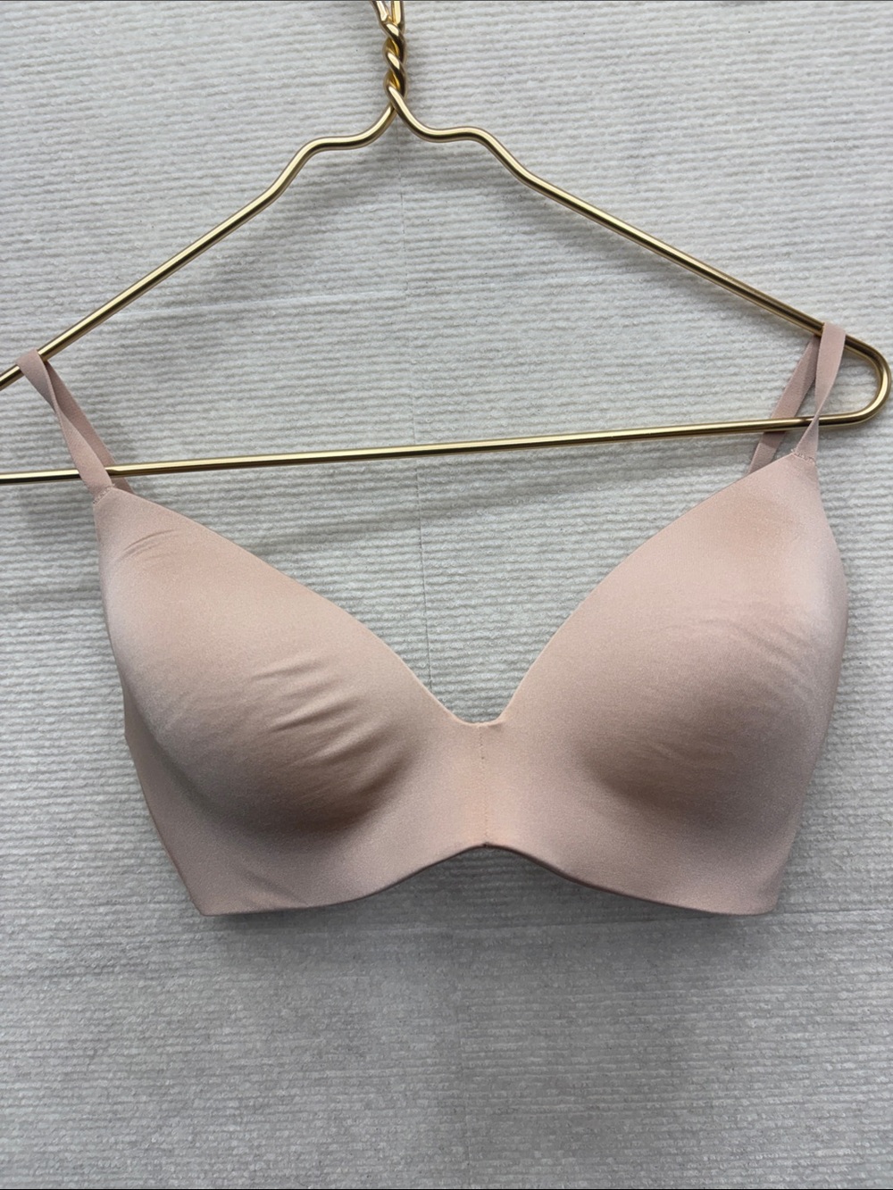 New Skims wireless 34D Seamless Light Pink T-Shirt Bra